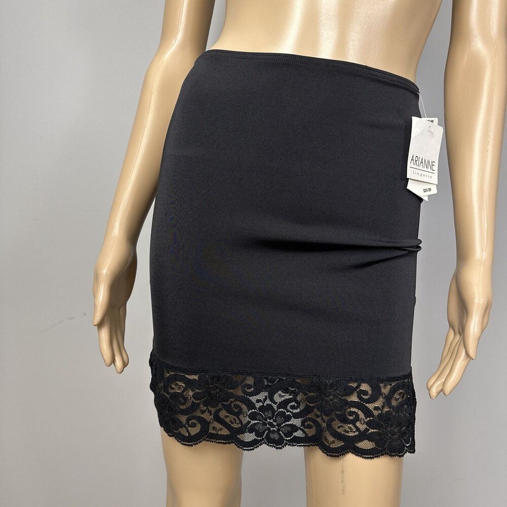 Vintage Arianne Lingerie Half Slip Medium Black Tight Skin Black Wide Lace New